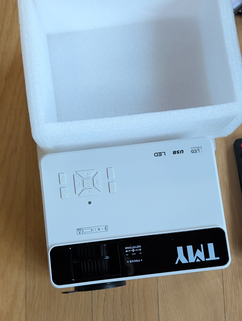 TMY Portable LED Mini Projector - White Never Used